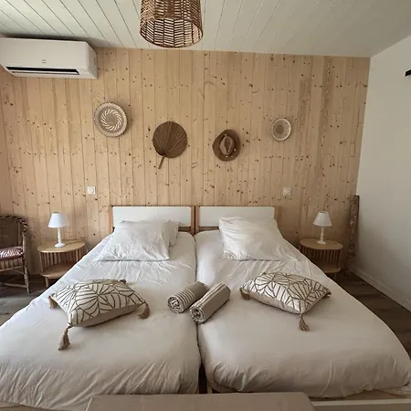 Bed & Breakfast Au Coeur Du Ranch: D'hotes Dans Le Medoc 3*
