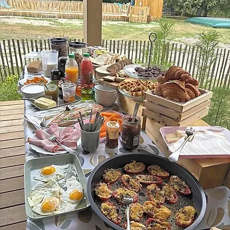 Au Coeur Du Ranch: D'hotes Dans Le Medoc Frühstückspension